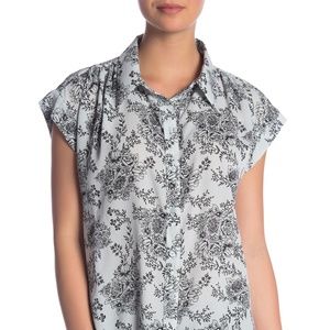 14th & Union Short Sleeve Button Front Woven Shirt